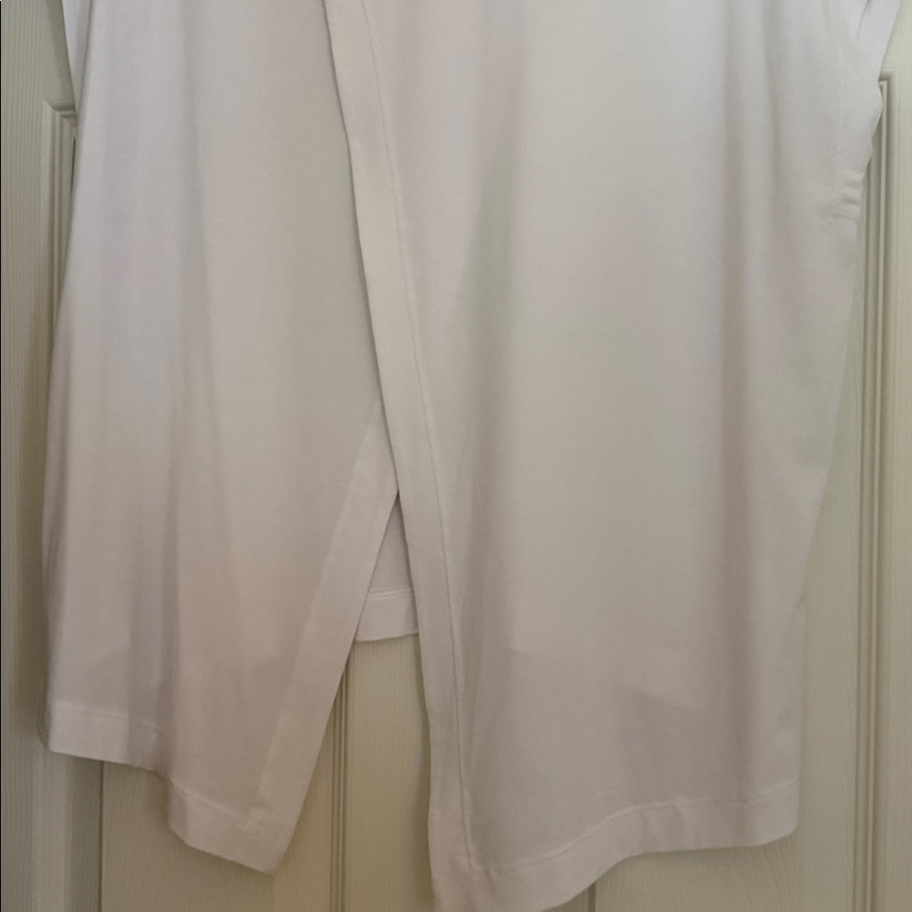 Athleta White V-Neck Top - Picture 6 of 7